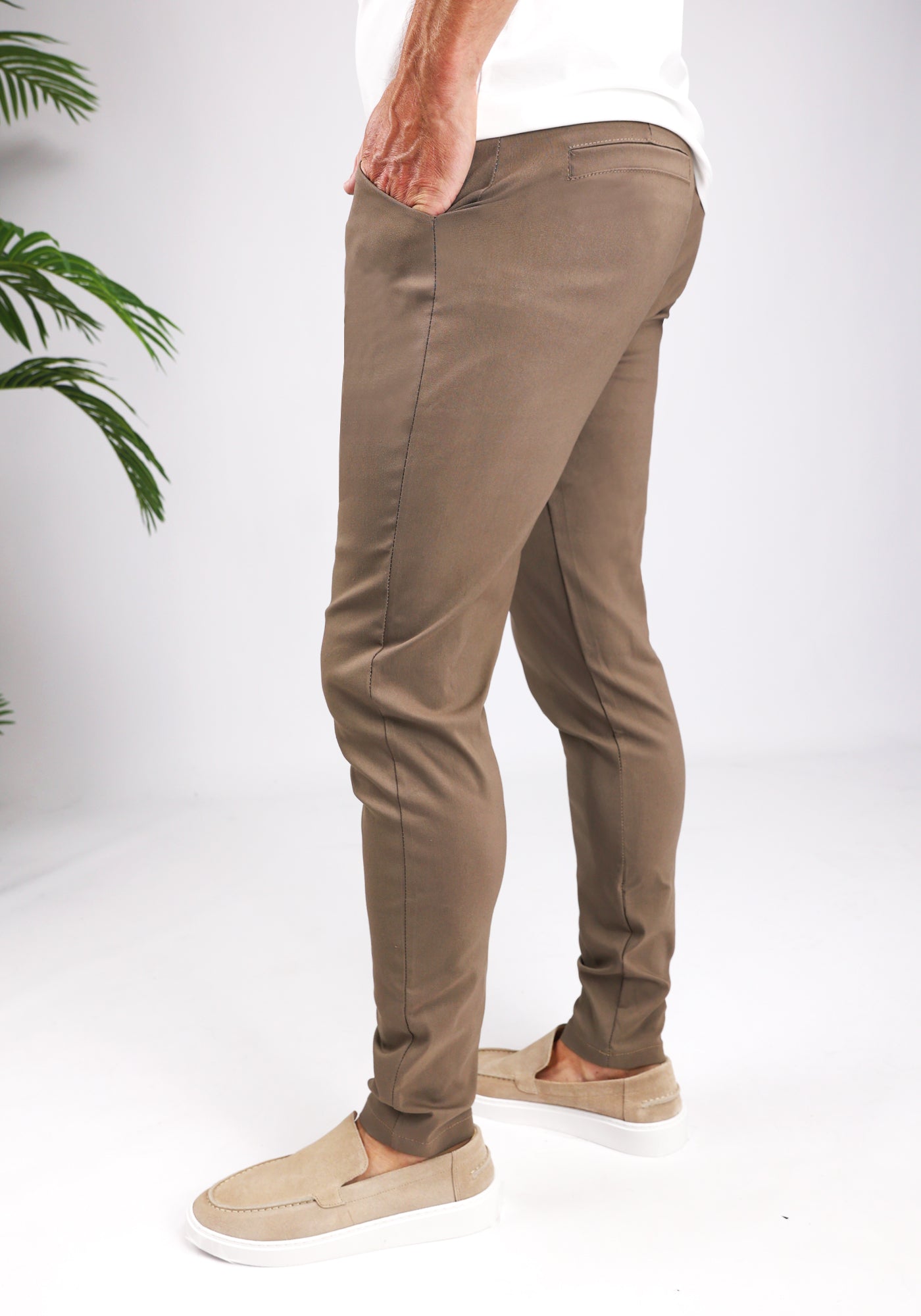 Cotton District CHINO Pants & Chino's BROWN