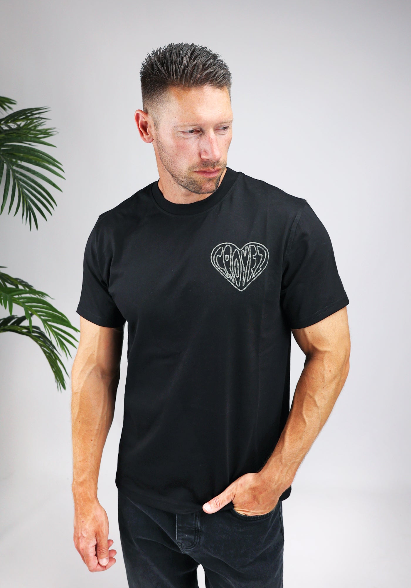Cotton District CROYEZ STITCHED HEART T-SHIRT BLACK
