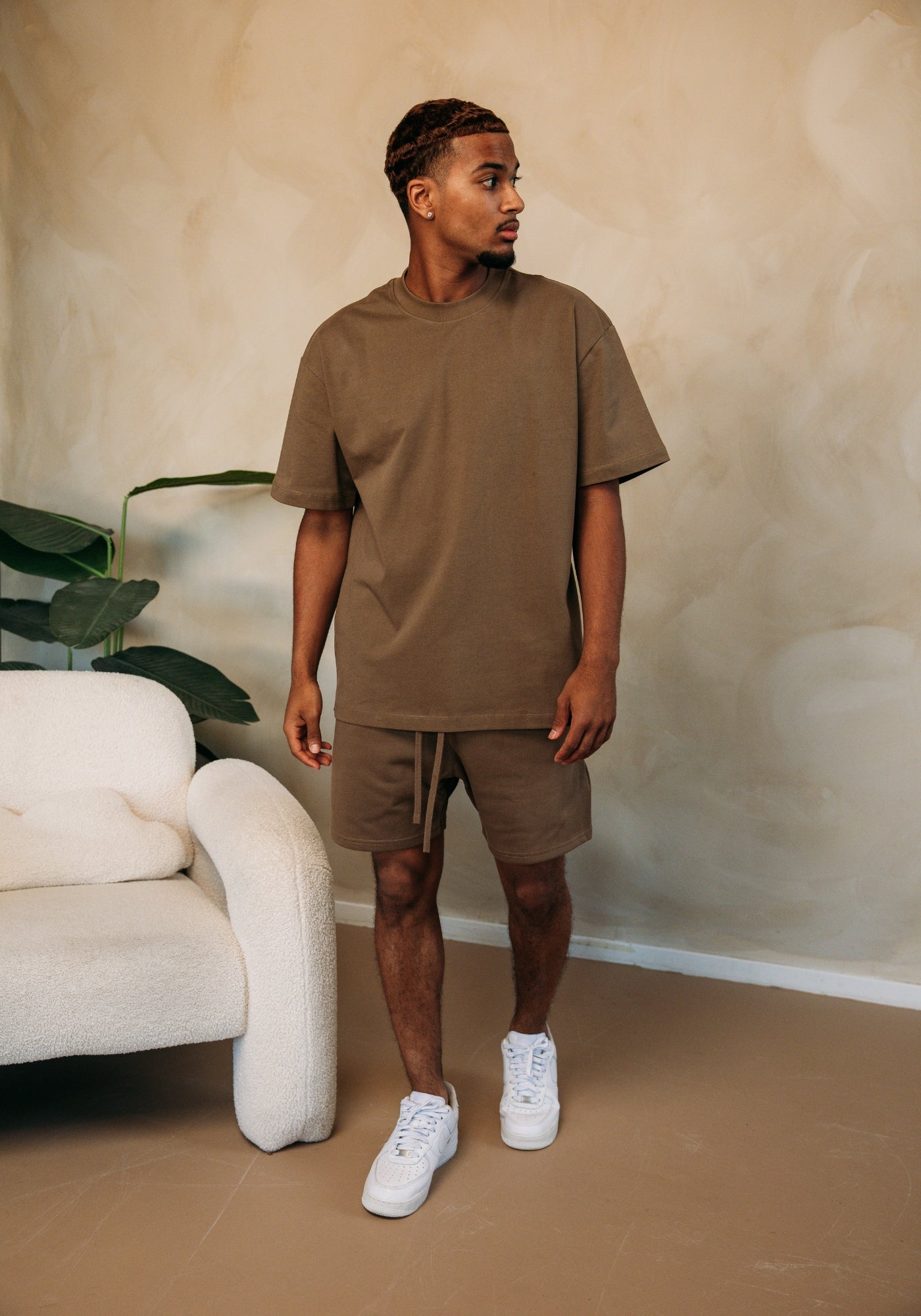Cotton District ESSENTIAL SHORTS Shorts BROWN