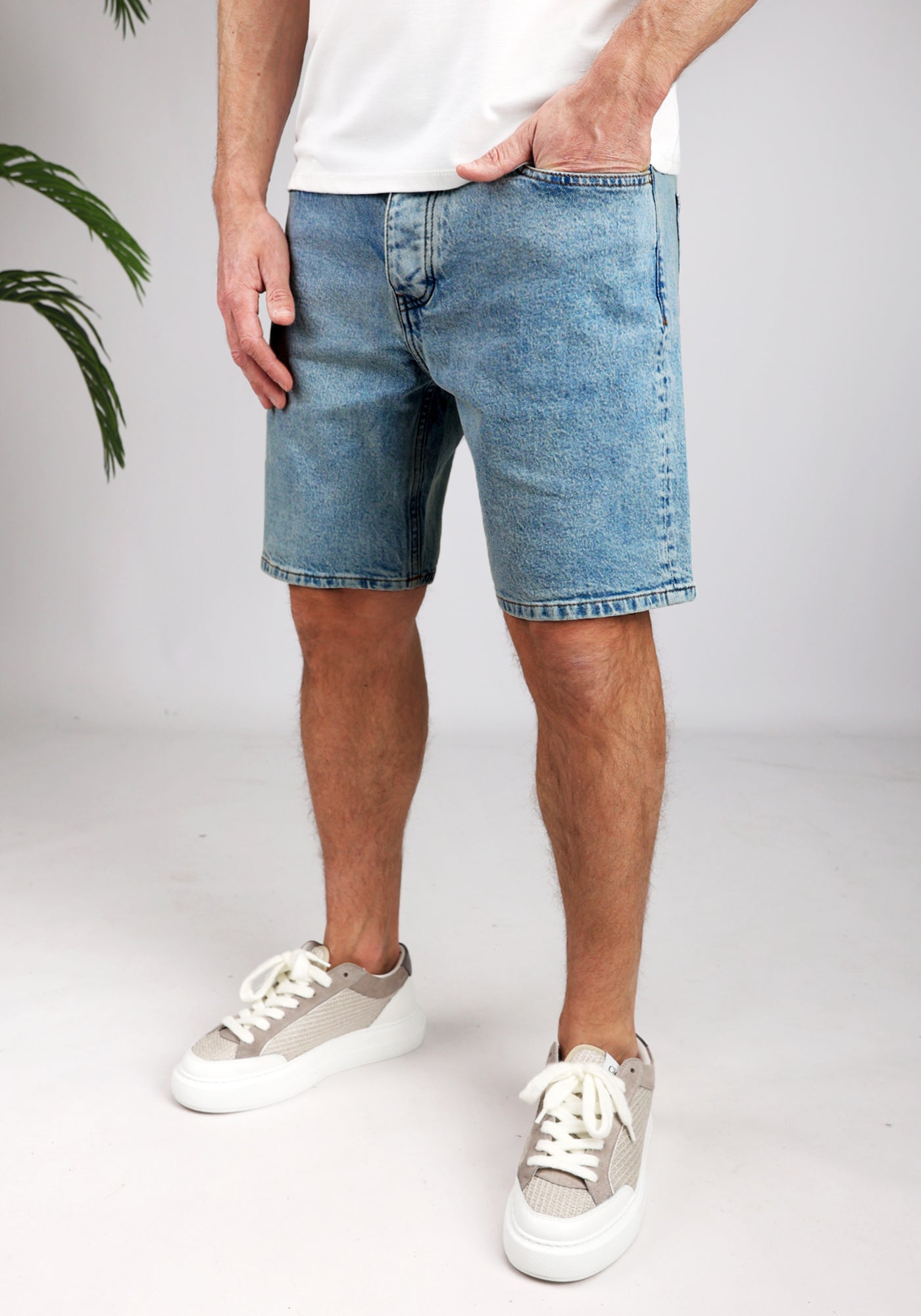 Cotton District LOOSE DENIM SHORTS Shorts BLUE