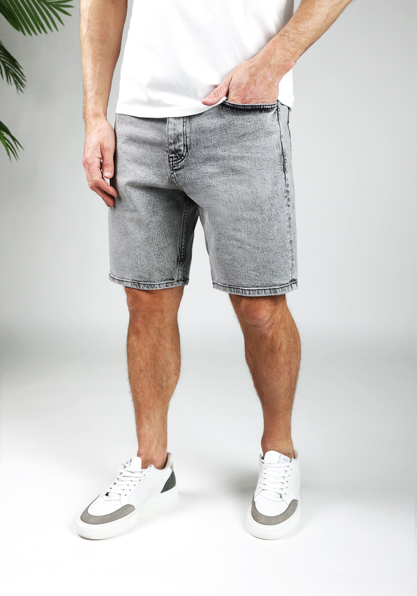 Cotton District LOOSE DENIM SHORTS Shorts GREY