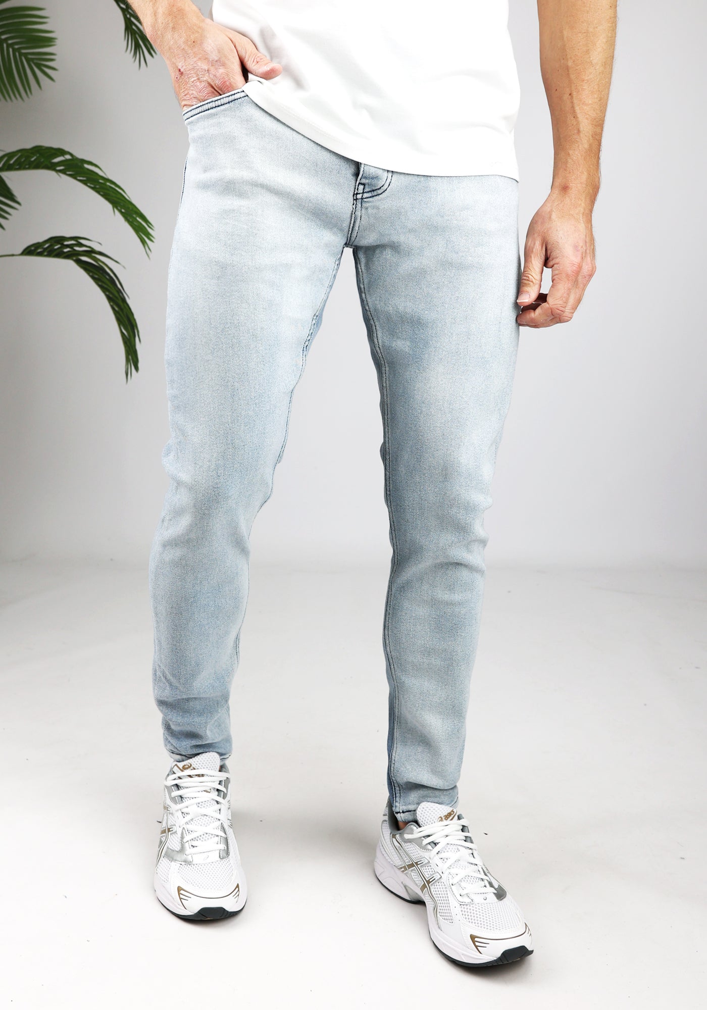 Cotton District TAPERED FIT JEANS LIGHT BLUE
