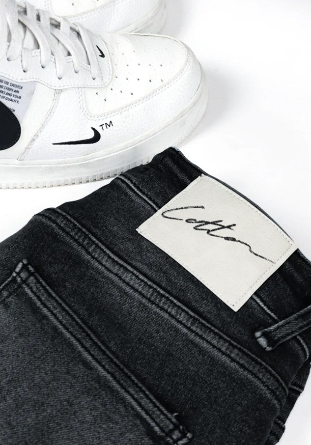 Cotton District TAPERED FIT JEANS WASHED BLACK