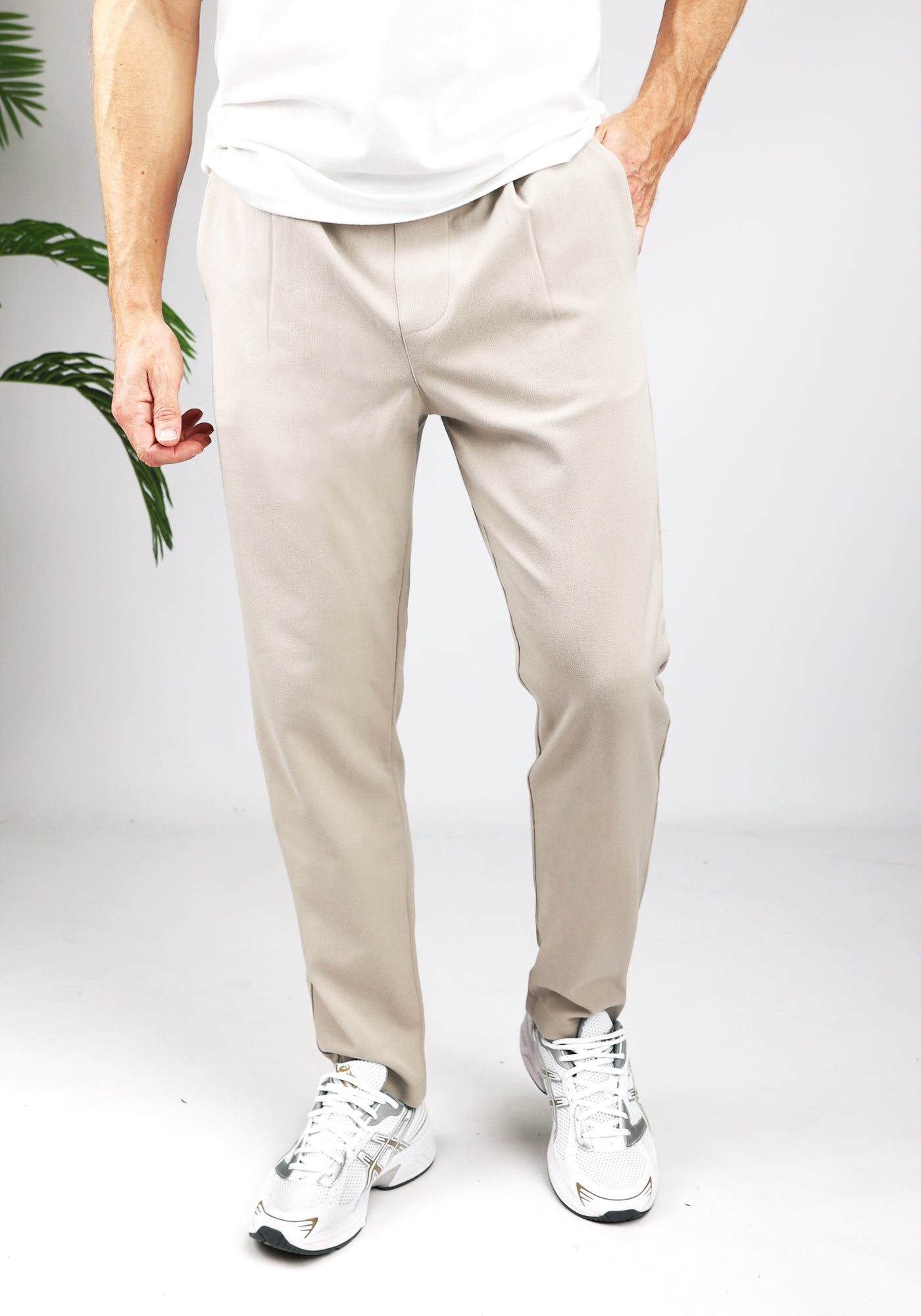 Cotton District WEEKEND CHINO Pants & Chino's BEIGE