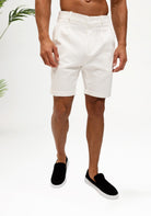 Cotton District CASUAL CLUB PLEATED CHINO SHORTS Shorts OFF WHITE