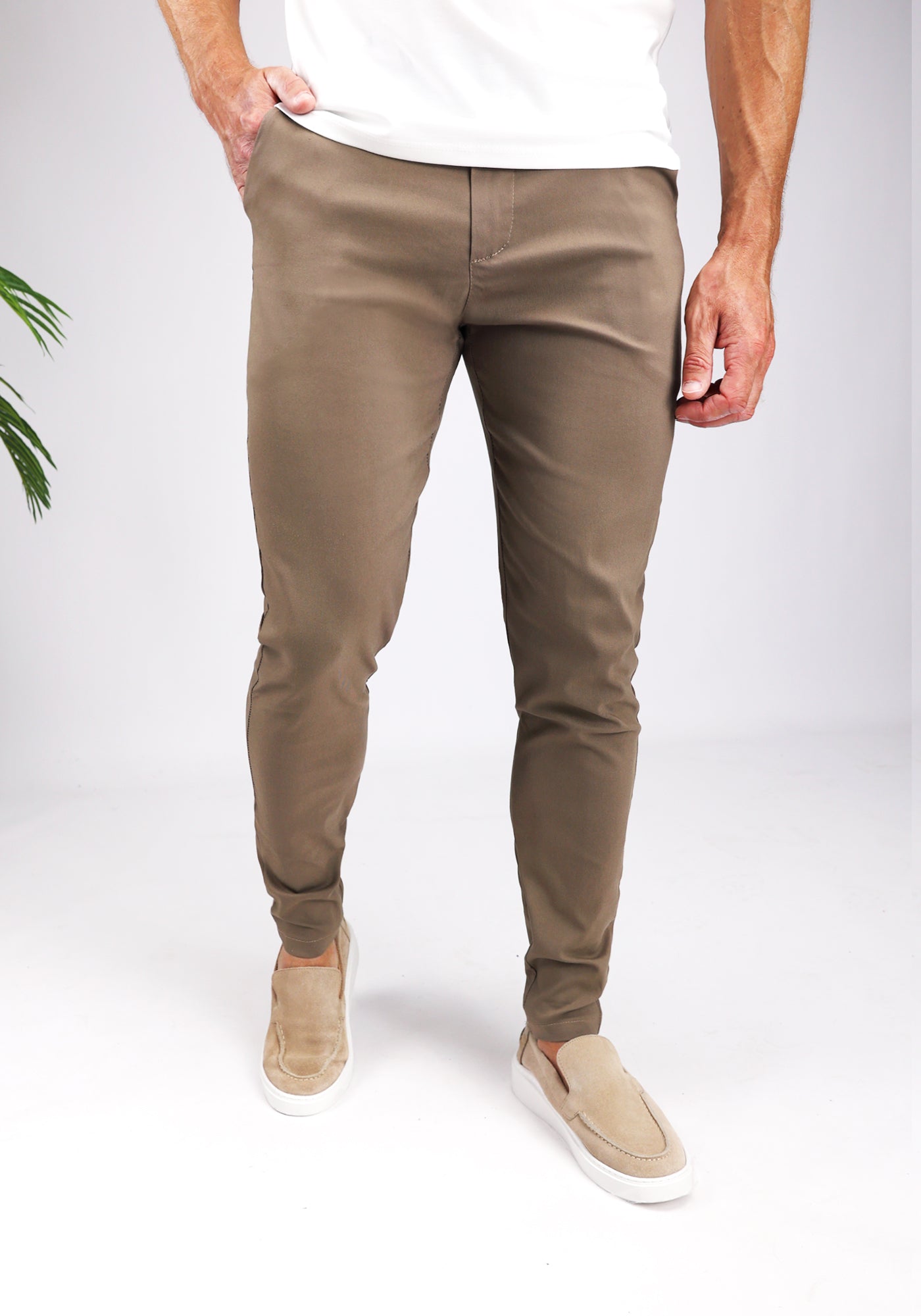 Cotton District CHINO Pants & Chino's BROWN