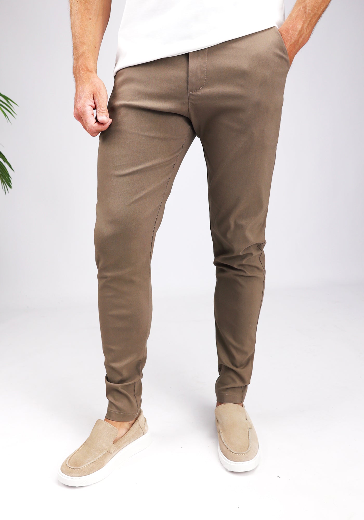 Cotton District CHINO Pants & Chino's BROWN