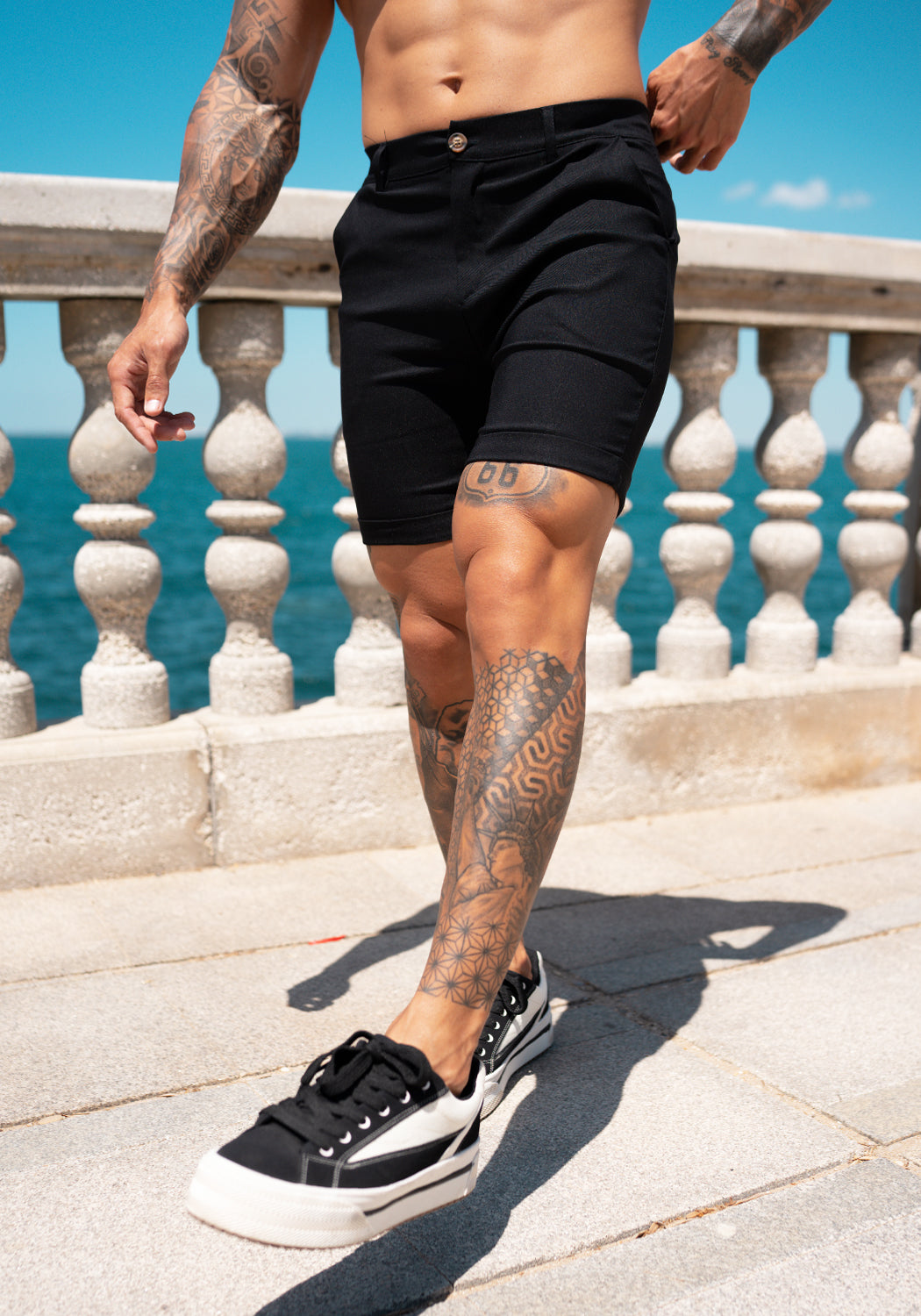 Cotton District CHINO SHORTS  BLACK