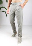 Cotton District DOUBLE PLEATED CHINO  TAUPE