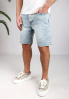 Cotton District LOOSE DENIM SHORTS Shorts LIGHT BLUE