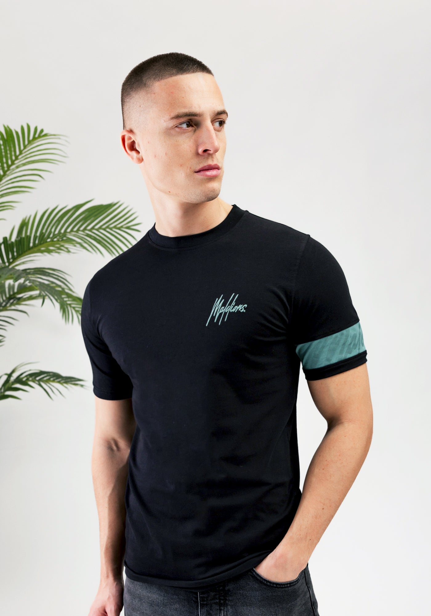 Cotton District MALELIONS CAPTAIN T-SHIRT  BLACK