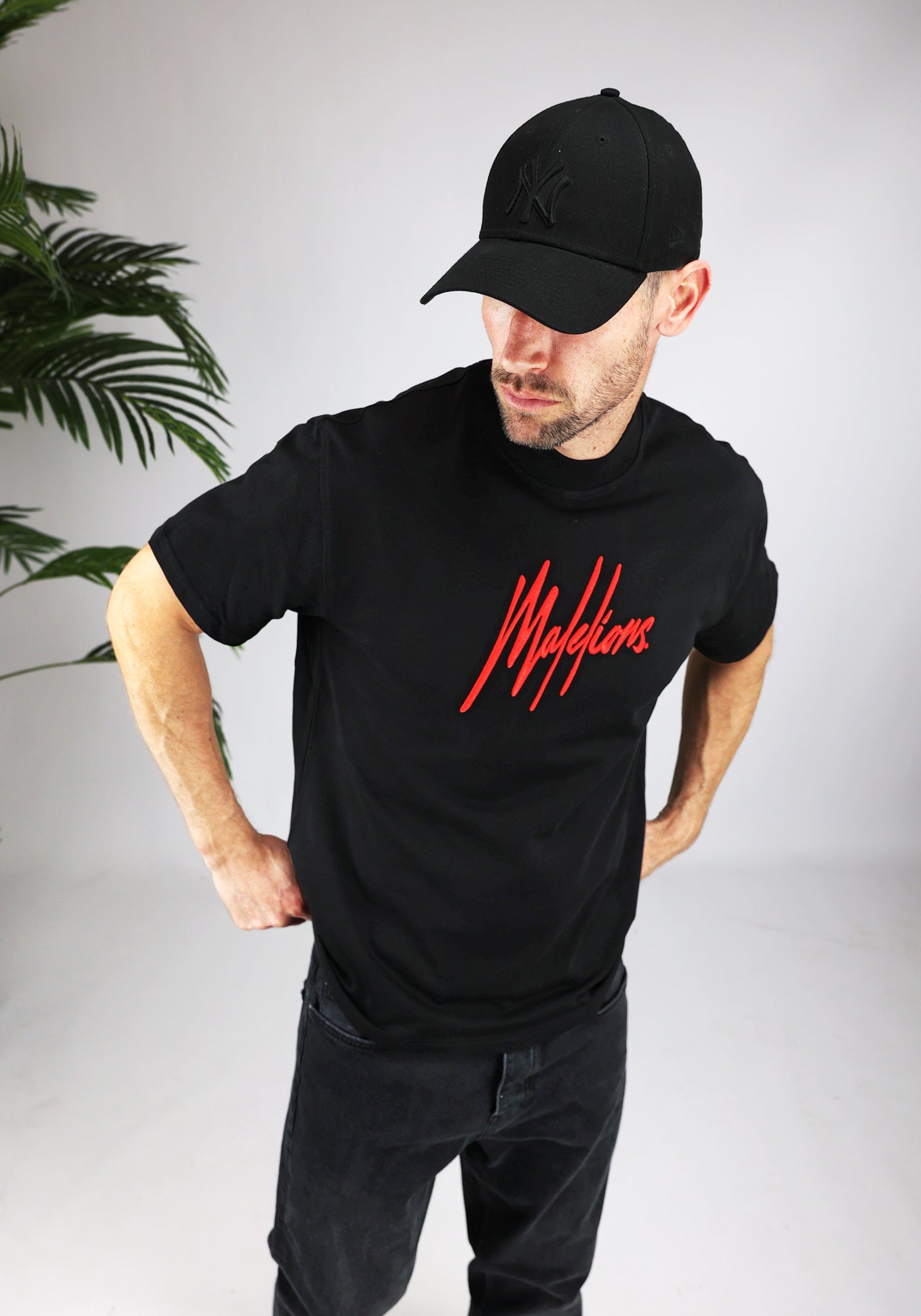 Cotton District MALELIONS ESSENTIALS T-SHIRT T-Shirts BLACK/RED
