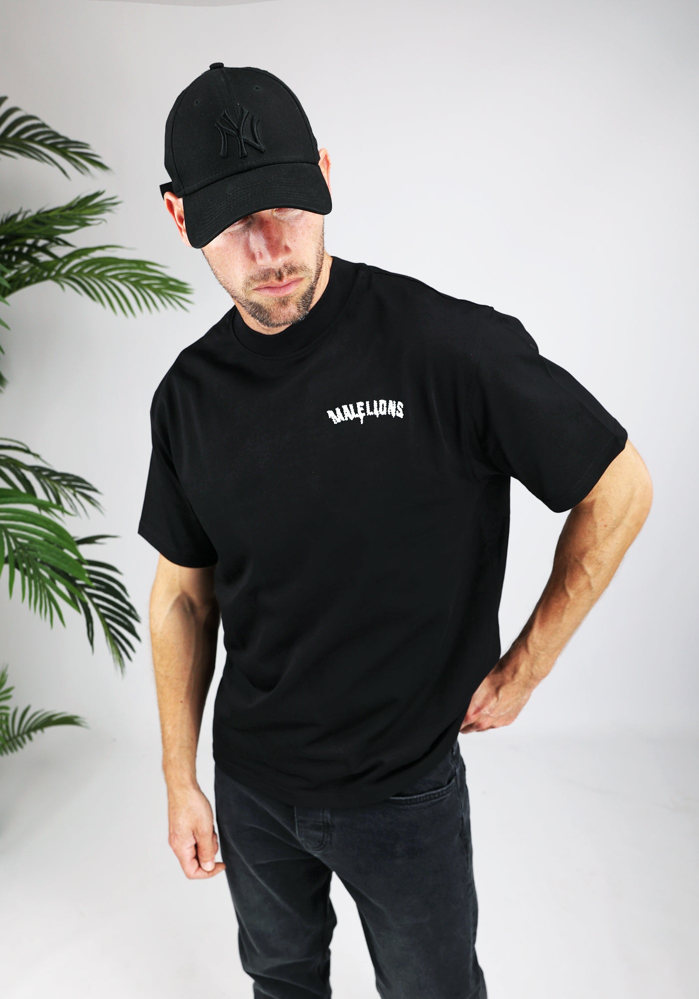 Cotton District MALELIONS GRAFFITY T-SHIRT  BLACK