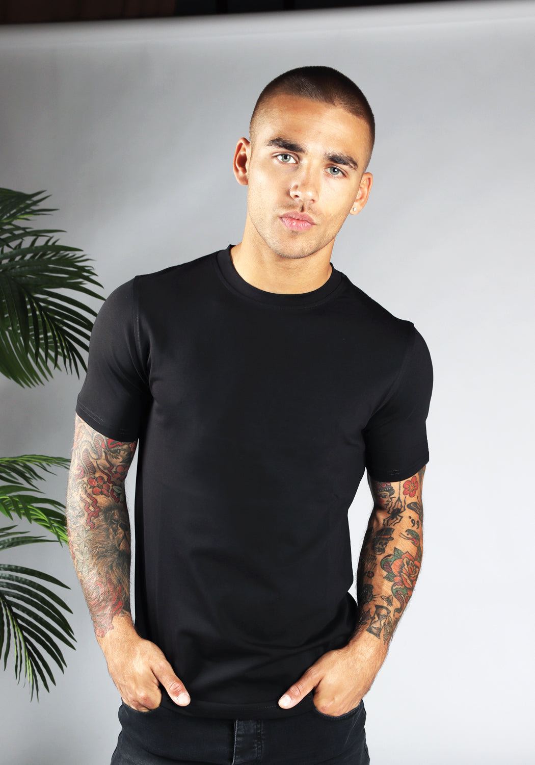 Cotton District STRAIGHT FIT STRETCH T-SHIRT  BLACK