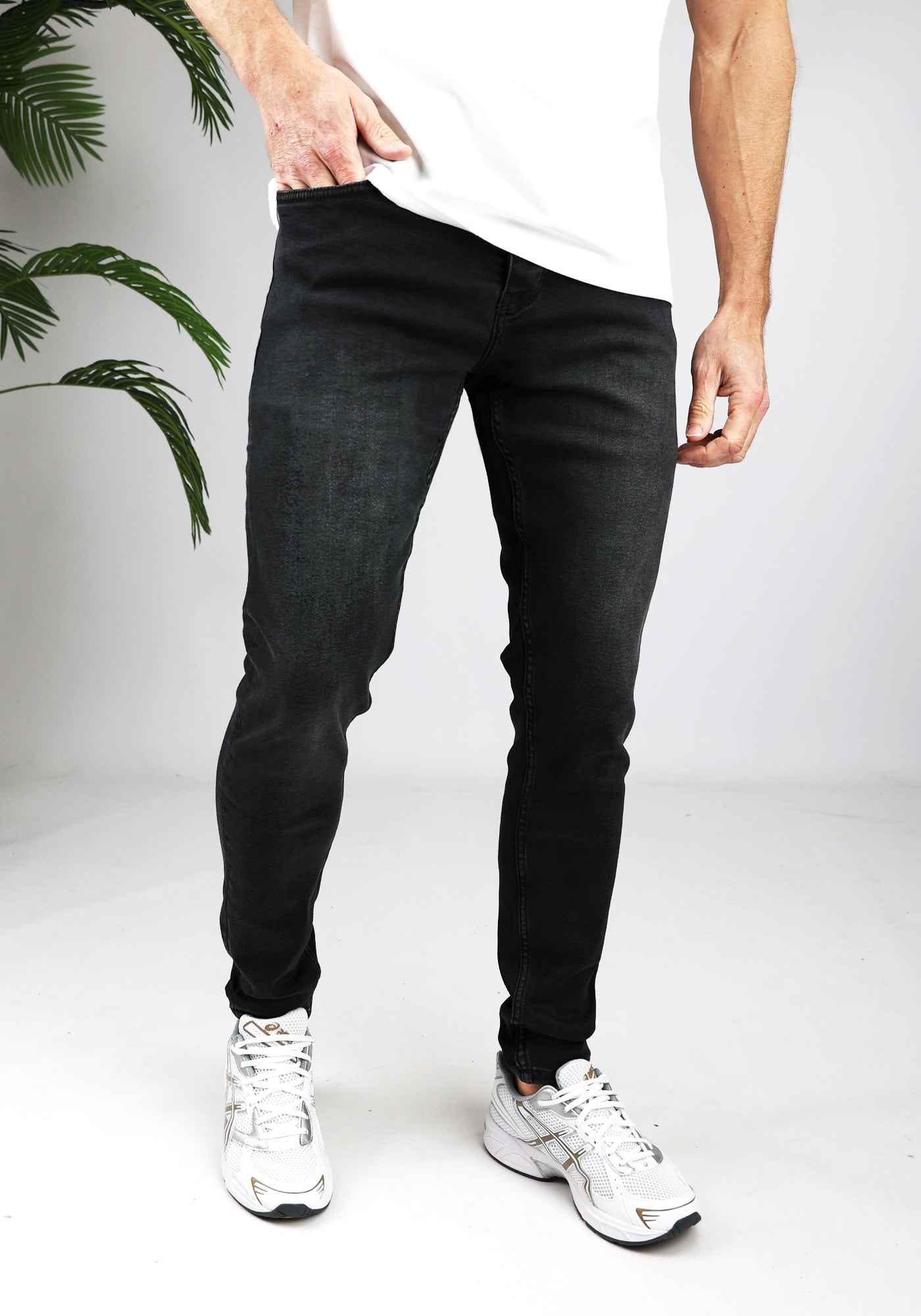 Cotton District TAPERED FIT JEANS  BLACK