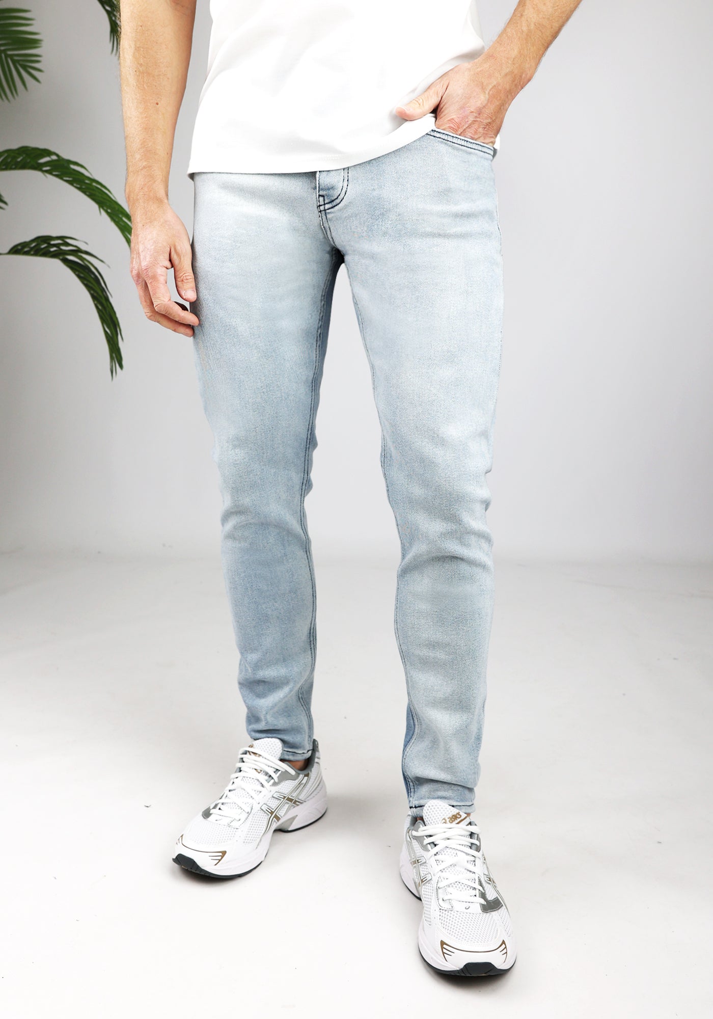 Cotton District TAPERED FIT JEANS  LIGHT BLUE