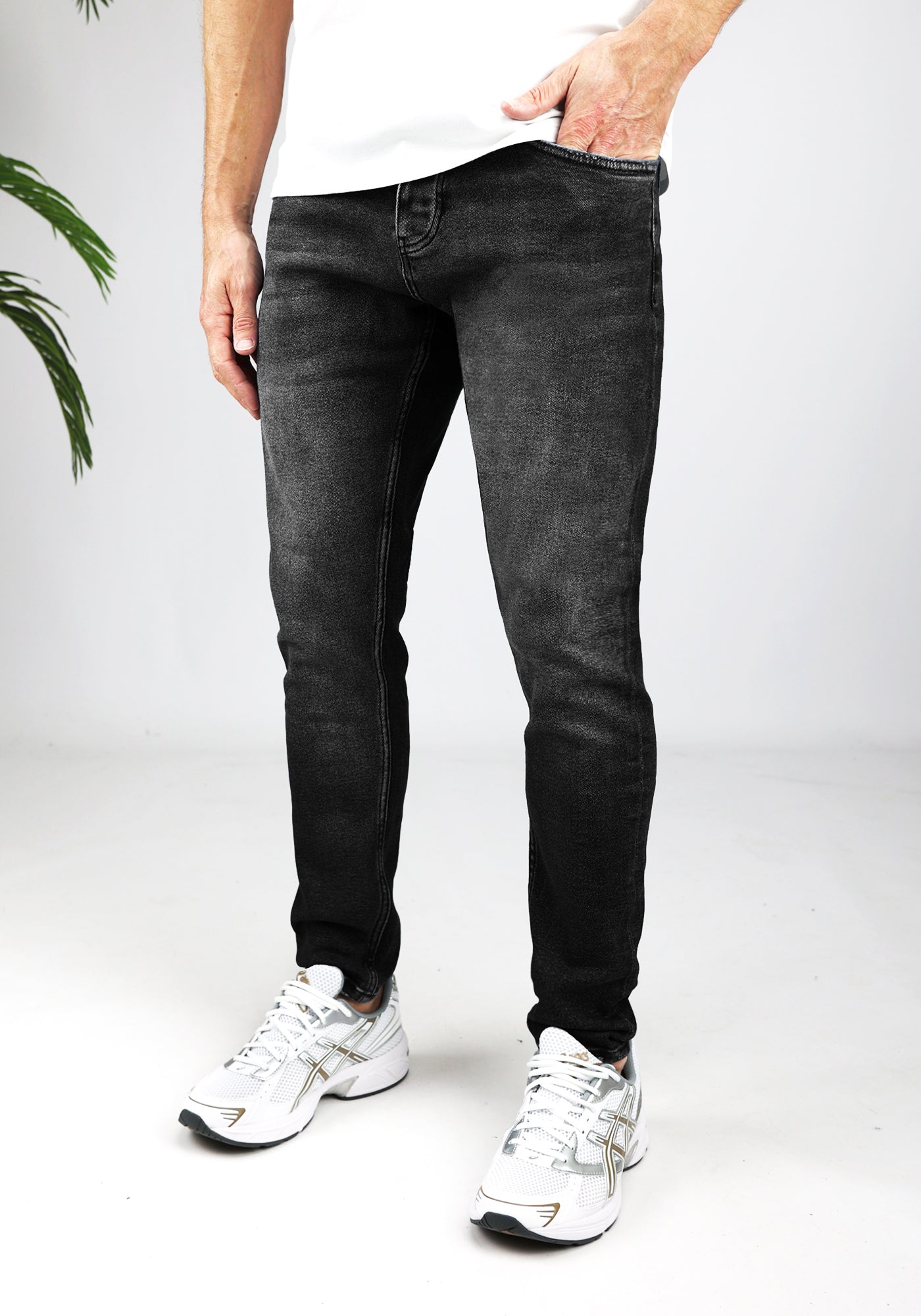 Cotton District TAPERED FIT JEANS  WASHED BLACK