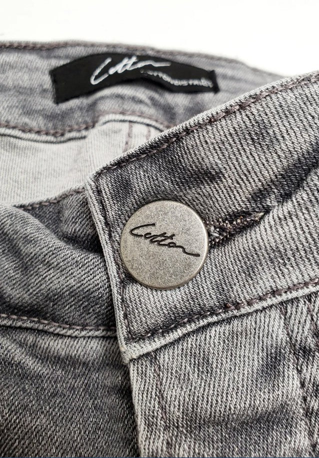 Cotton District TIPPIE DENIM SHORTS  GREY
