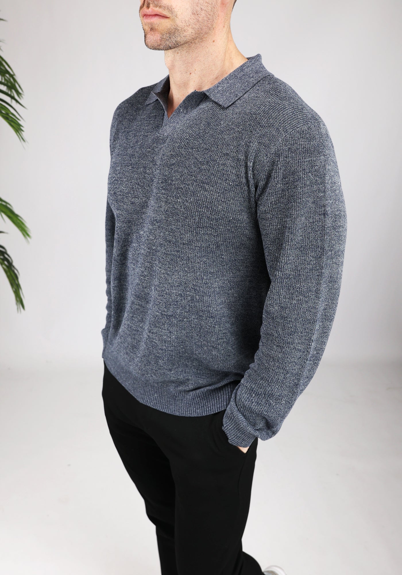 Cotton District V-NECK SWEATER  NAVY