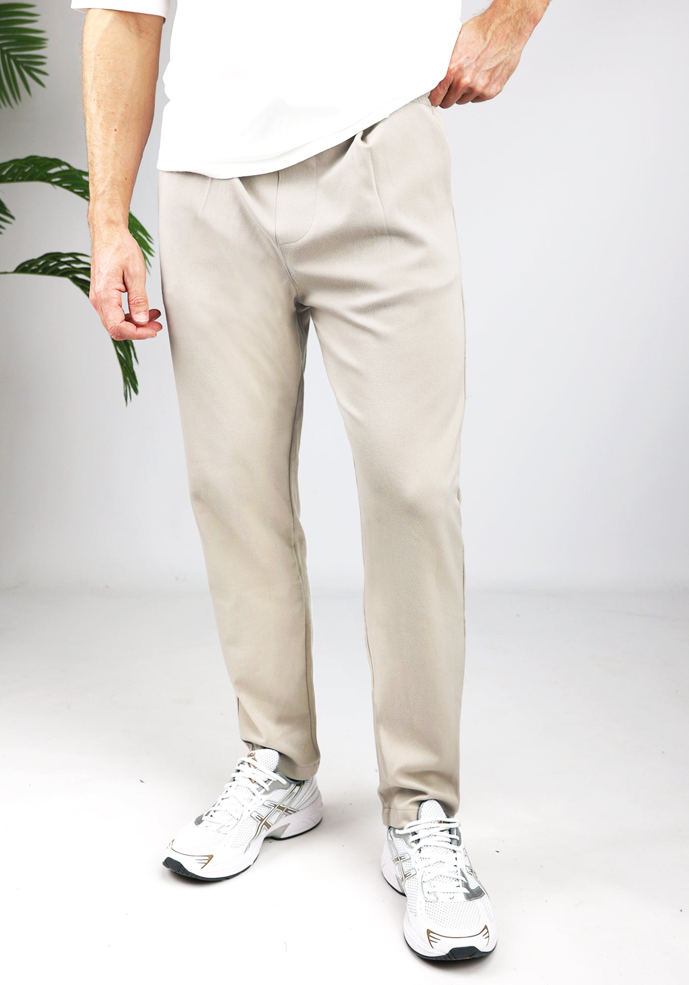 Cotton District WEEKEND CHINO Pants & Chino's BEIGE