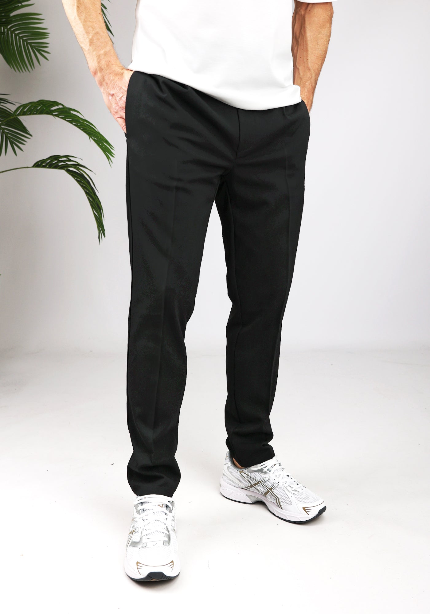 Cotton District WEEKEND CHINO Pants & Chino's BLACK
